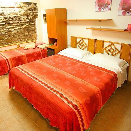 Francamaria Rooms เวอนาซซา ห้อง รูปภาพ